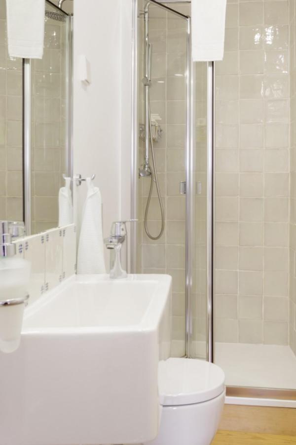 ליסבון Amazing Rooftop Terrace With River And Historic City View 4 Bedrooms 4 Bathrooms Ac 19Th Century Building Chiado מראה חיצוני תמונה