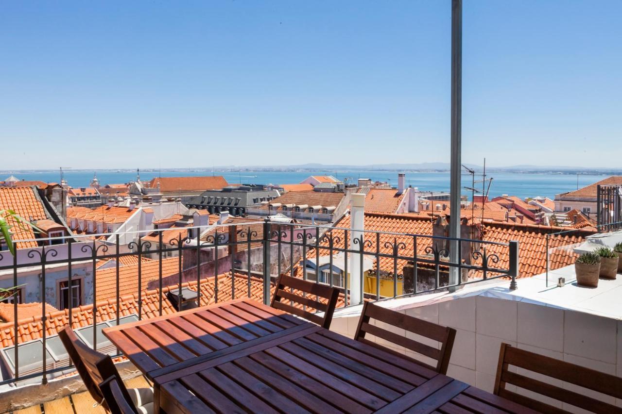 ליסבון Amazing Rooftop Terrace With River And Historic City View 4 Bedrooms 4 Bathrooms Ac 19Th Century Building Chiado מראה חיצוני תמונה